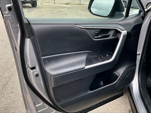 Used 2025 Toyota RAV4 LE AWD/4WD image 24