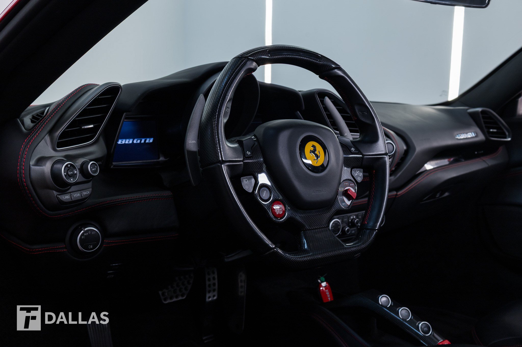 Used 2018 Ferrari 488 GTB RWD image 25