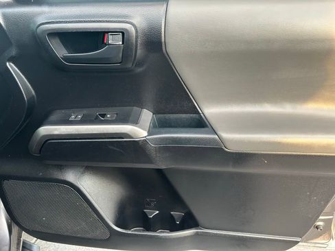 Used 2017 Toyota Tacoma SR5 w/ Tow Package image 29