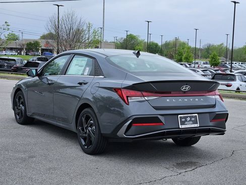 New 2026 Hyundai Elantra SEL Sport Premium w/ Cargo Package FWD image 5