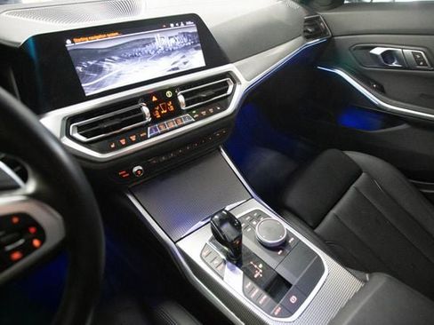 Used 2020 BMW M340i xDrive image 6