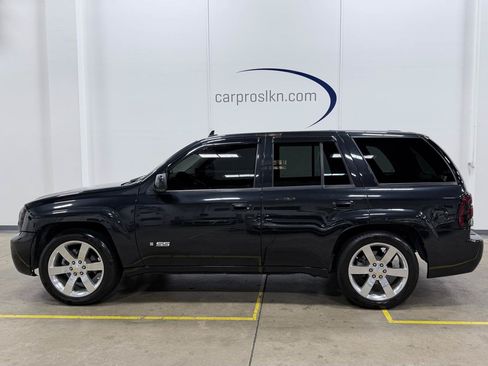 Used 2008 Chevrolet TrailBlazer SS w/ Sun And 6-Disc Cd Package RWD image 4