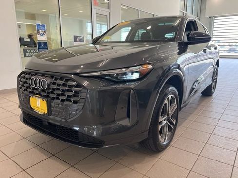 Used 2025 Audi Q5 Premium w/ Convenience Package AWD/4WD image 3
