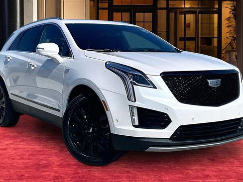 New 2026 Cadillac XT5 Premium Luxury w/ LPO, ONYX Package AWD/4WD image 2