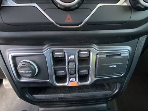 Used 2020 Jeep Gladiator Sport w/ Quick Order Package 24S image 21