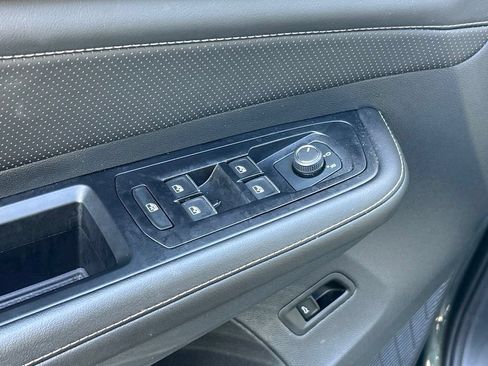 Certified 2026 Volkswagen Atlas SE w/ Panoramic Sunroof Package FWD image 19