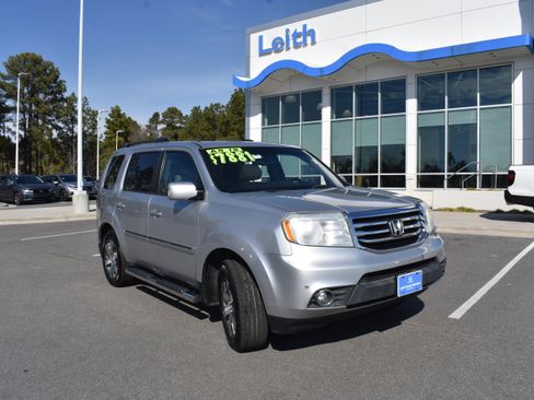 Used 2012 Honda Pilot Touring image 1