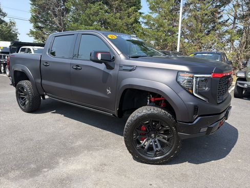 Used 2026 GMC Sierra 1500 AT4 w/ AT4 Premium Package AWD/4WD image 2