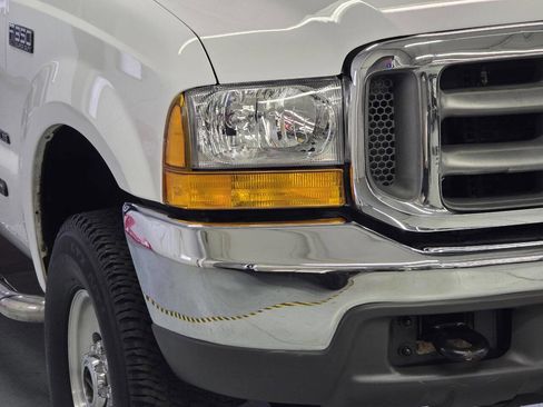 Used 2000 Ford F350 XLT image 16