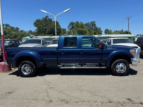 Used 2013 Ford F450 Lariat w/ Lariat Chrome Pkg AWD/4WD image 2