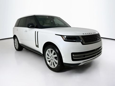 Used 2025 Land Rover Range Rover SE AWD/4WD image 1