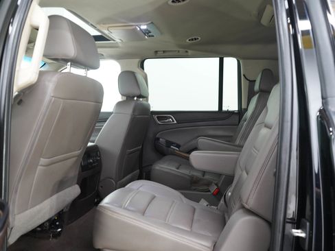 Used 2019 GMC Yukon XL Denali w/ Denali Ultimate Package AWD/4WD image 16
