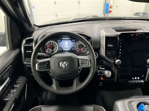 Used 2025 RAM 1500 Laramie AWD/4WD image 11