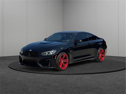Used 2018 BMW M4 Coupe image 4
