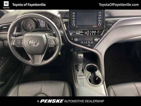 Used 2024 Toyota Camry SE image 5