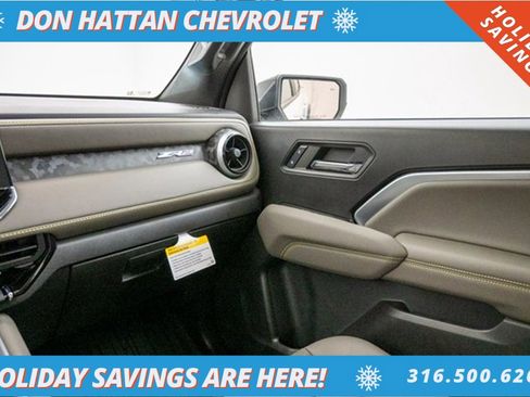 Used 2024 Chevrolet Colorado ZR2 w/ ZR2 Convenience Package III image 15