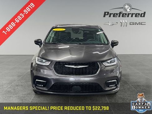 Used 2023 Chrysler Pacifica Touring-L FWD image 12
