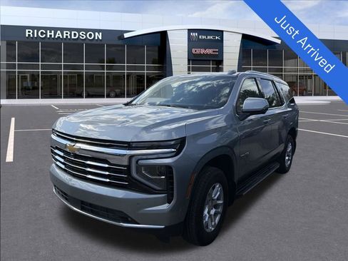 Used 2025 Chevrolet Tahoe LT w/ Comfort Package AWD/4WD image 1