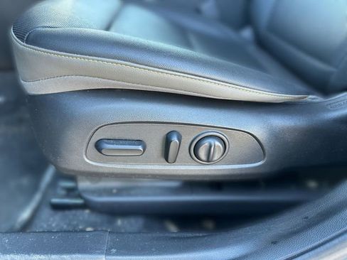 Used 2025 Chevrolet Trax ACTIV w/ Sunroof Package image 16