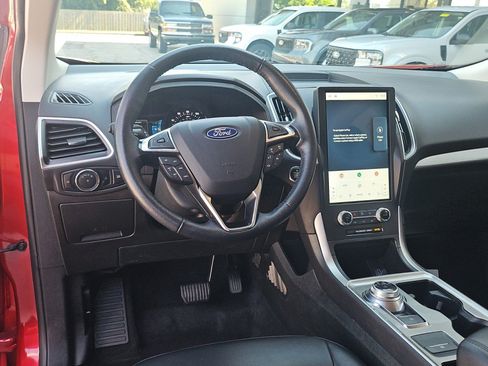 Used 2024 Ford Edge SEL AWD/4WD image 15