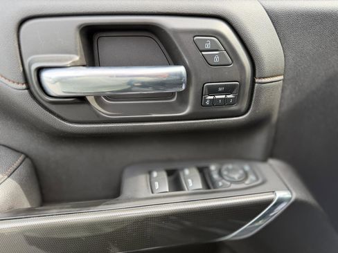 Used 2023 GMC Sierra 2500 AT4 image 25