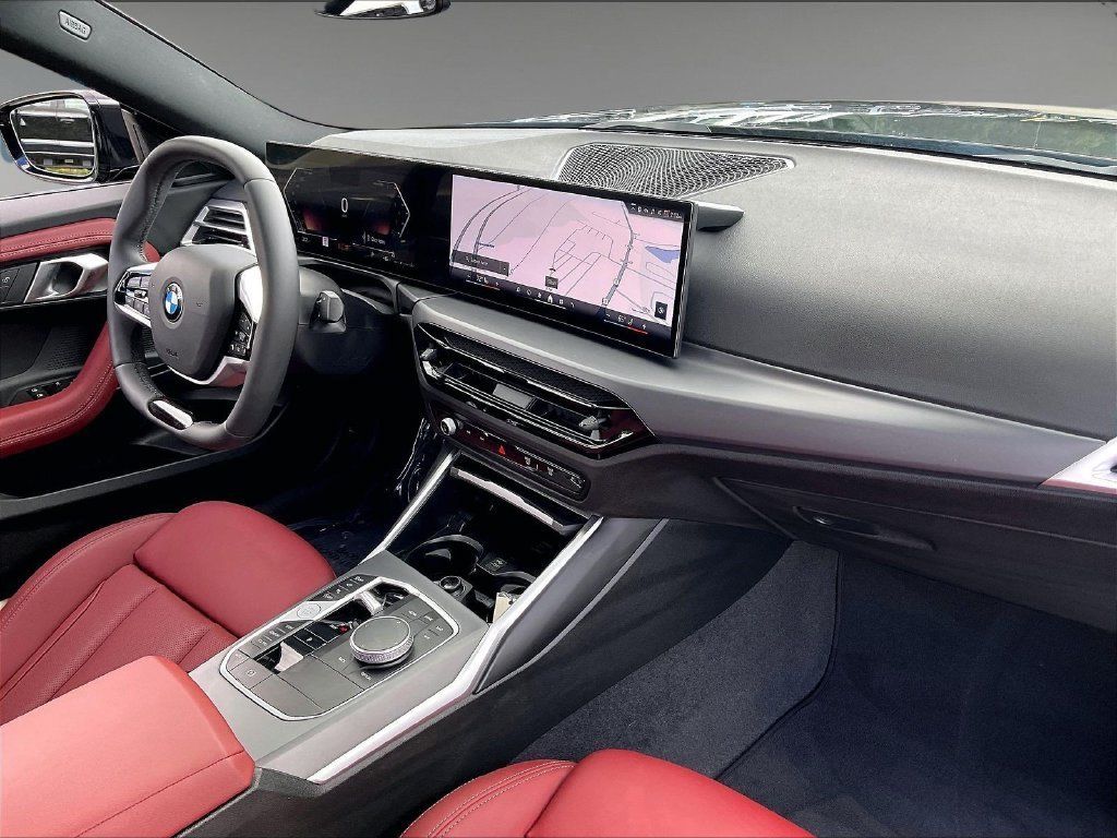 Used 2025 BMW 230i Coupe w/ M Sport Package RWD image 13