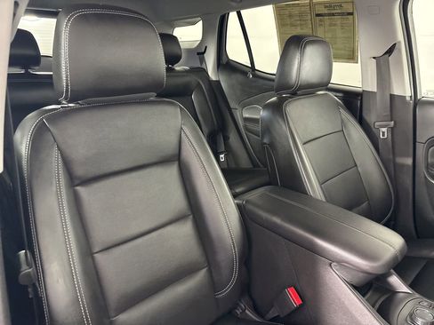 Used 2022 GMC Terrain SLT image 27