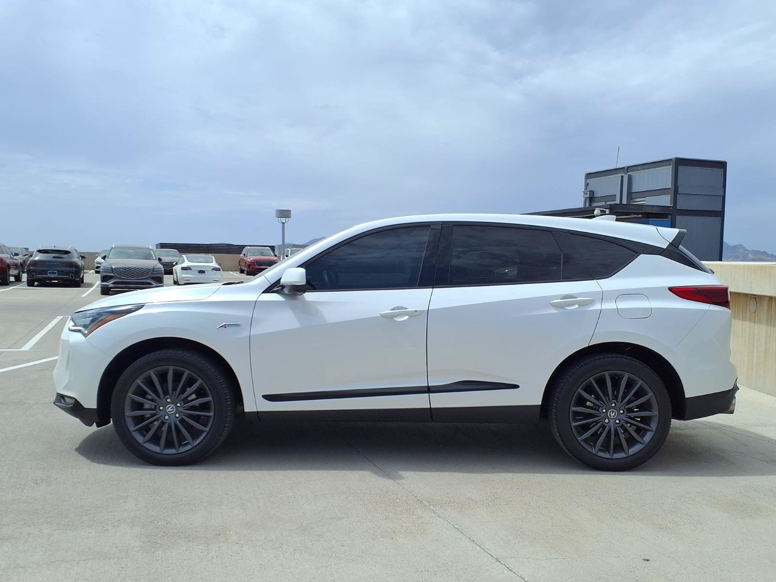 Used 2023 Acura RDX w/ Advance Package AWD/4WD image 3