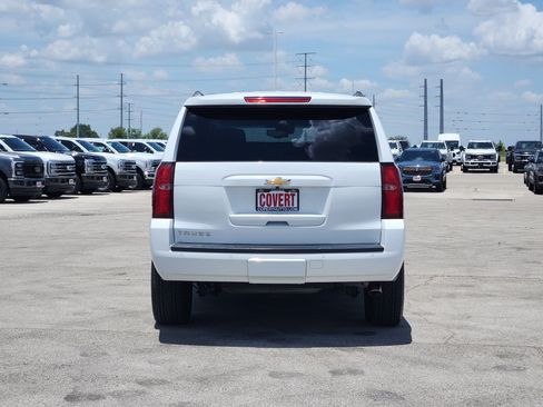 Used 2018 Chevrolet Tahoe LT w/ Luxury Package RWD image 6