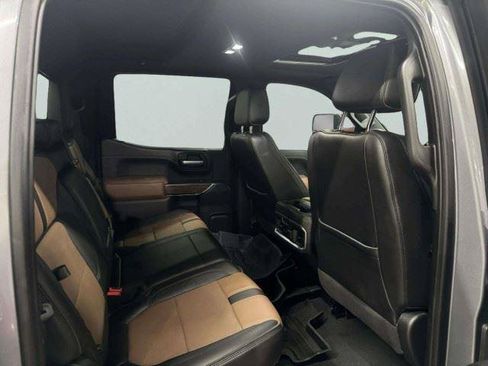 Used 2021 Chevrolet Silverado 1500 High Country w/ Technology Package AWD/4WD image 37