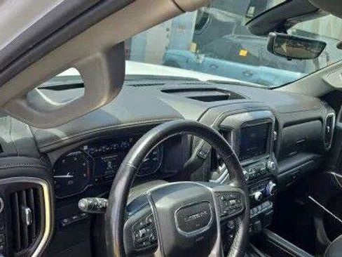 Used 2022 GMC Sierra 3500 Denali w/ Denali Ultimate Package AWD/4WD image 5
