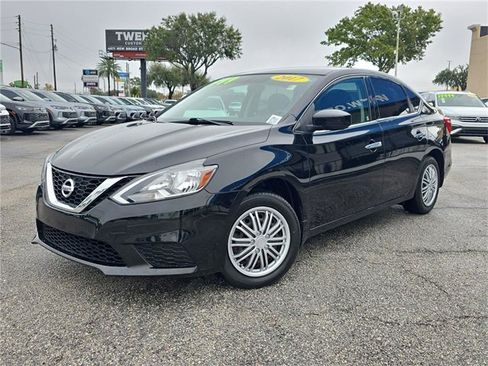 Used 2017 Nissan Sentra S image 25