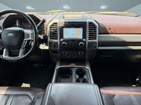 Used 2017 Ford F250 Platinum w/ Platinum Ultimate Package AWD/4WD image 29