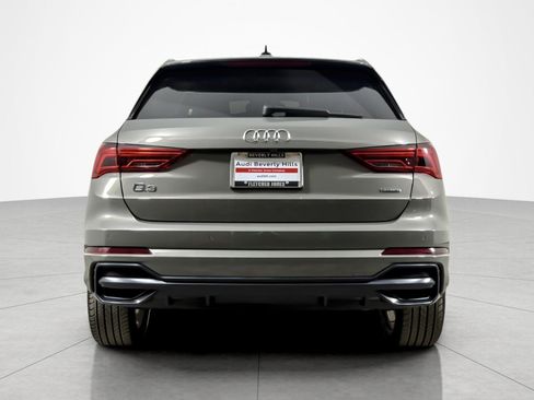 Used 2021 Audi Q3 2.0T Premium w/ Convenience Package AWD/4WD image 4