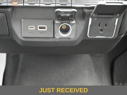 Used 2023 Chevrolet Silverado 1500 Custom Trail Boss AWD/4WD image 15