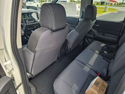 New 2026 Nissan Frontier SV w/ SV Convenience Package image 11