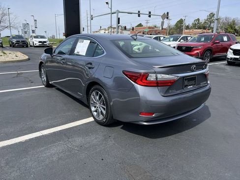 Used 2016 Lexus ES 300h image 5