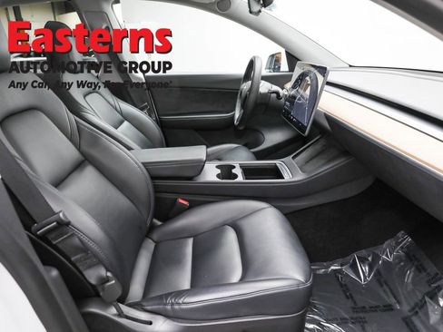 Used 2021 Tesla Model Y Long Range image 21