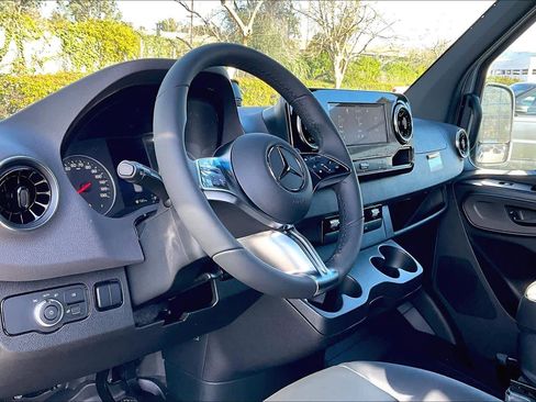 New 2026 Mercedes-Benz Sprinter 2500 image 8