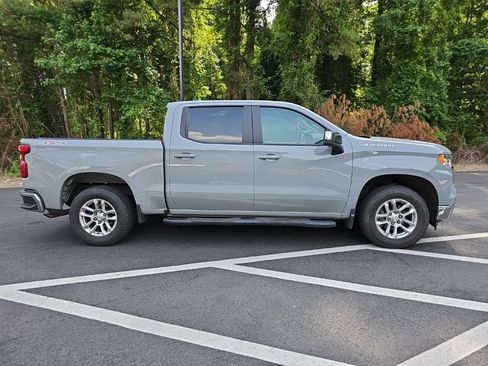 Used 2024 Chevrolet Silverado 1500 LT AWD/4WD image 4