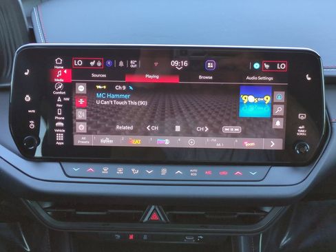 Used 2025 Dodge Charger R/T w/ Quick Order Package 25M R/T image 17