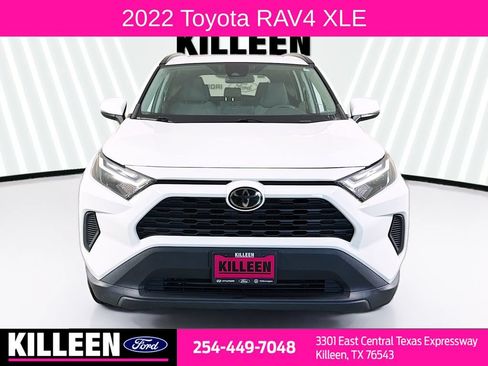 Used 2022 Toyota RAV4 XLE AWD/4WD image 2