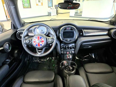 Used 2019 MINI Cooper S w/ Premium Package image 10
