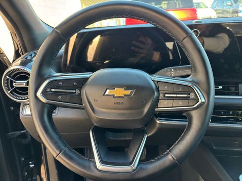 Used 2025 Chevrolet Equinox LT image 28