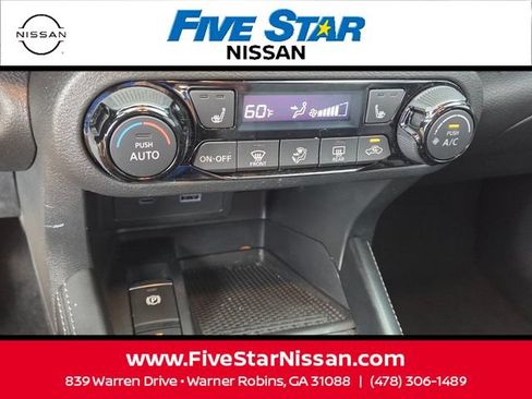Used 2023 Nissan Kicks SR w/ SR Premium Package FWD image 22