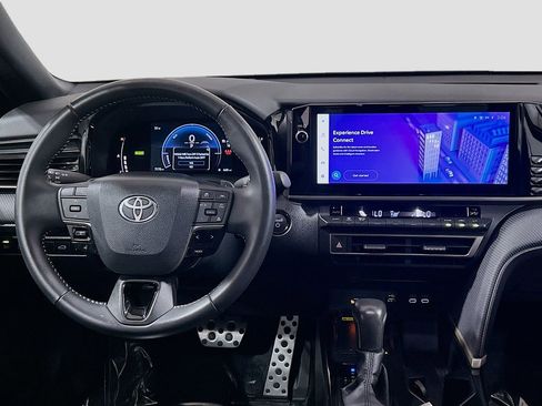 Used 2025 Toyota Camry SE w/ Multimedia Upgrade Package AWD/4WD image 19