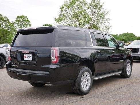 Used 2015 GMC Yukon XL SLT w/ Open Road Package AWD/4WD image 10