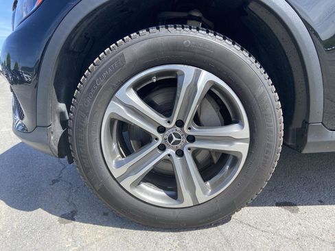 Used 2019 Mercedes-Benz GLC 300 4MATIC image 16