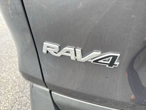 Used 2025 Toyota RAV4 XLE AWD/4WD image 21