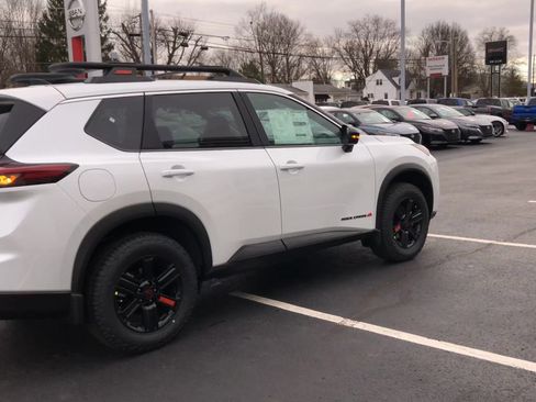 New 2026 Nissan Rogue Rock Creek image 8